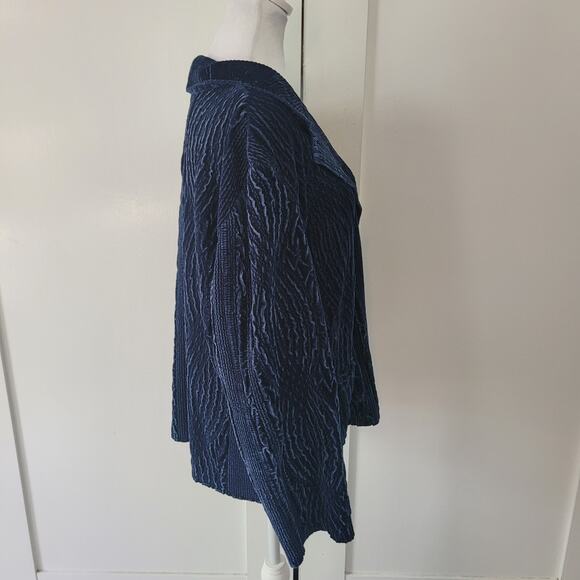 Chico's Size 2 (US L) Velvet Textured Collared Grandpa Cardigan navy cozy layer - Picture 3 of 7